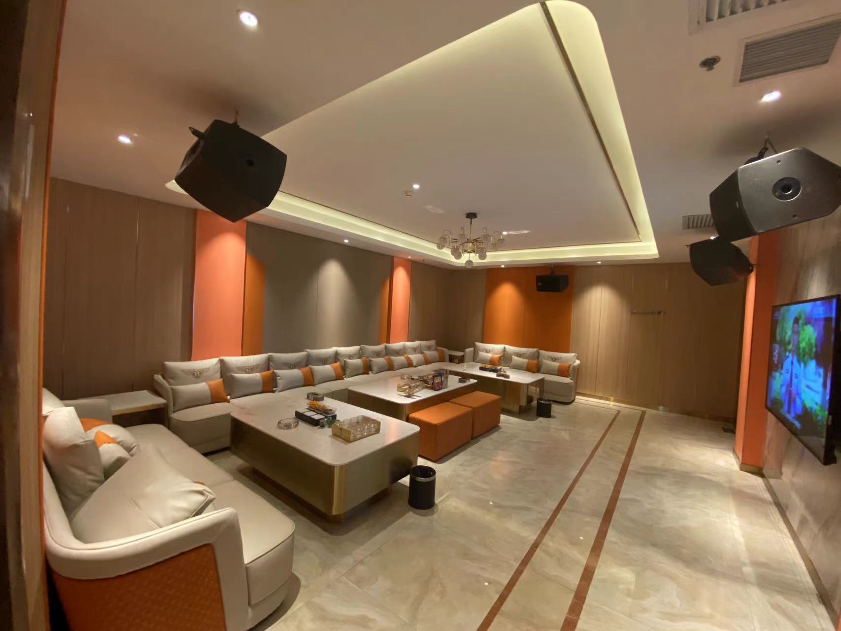 1724504907529934.jpg 5d77595311e841608ec00dfae6852fff_.jpg